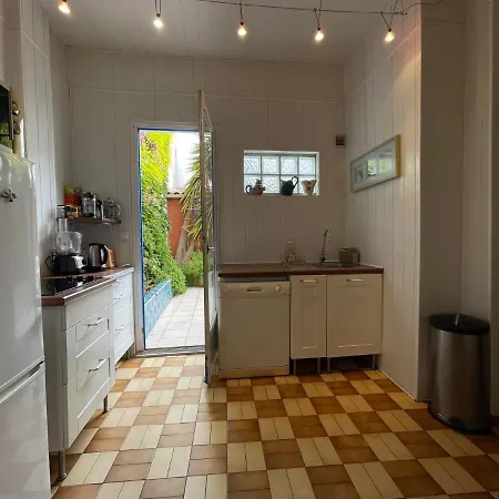 Corniche, 90M2 Autour D'Un Patio *
